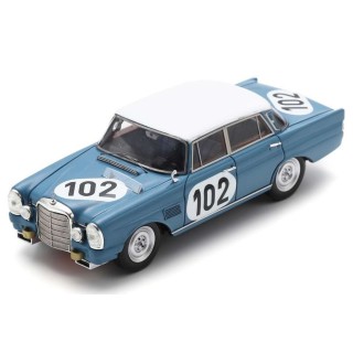 SPARK 43SPA1964 Mercedes 300 SE n°102 Vainqueur 24H Spa 1964