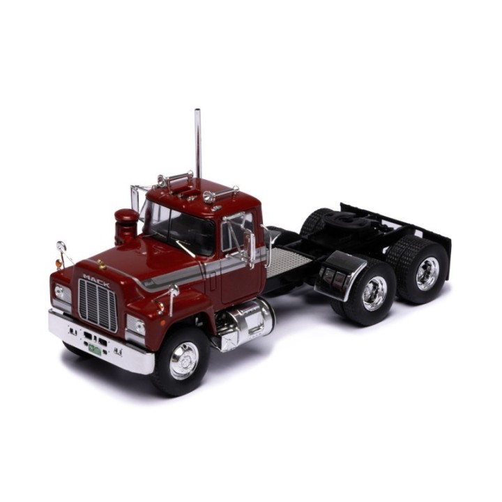 IXO TR212.22 Mack R-Series 1966