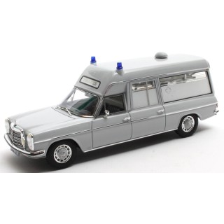 MATRIX MX41302-281 Mercedes-Benz V114 Visser Ambulance 1969 - 1973
