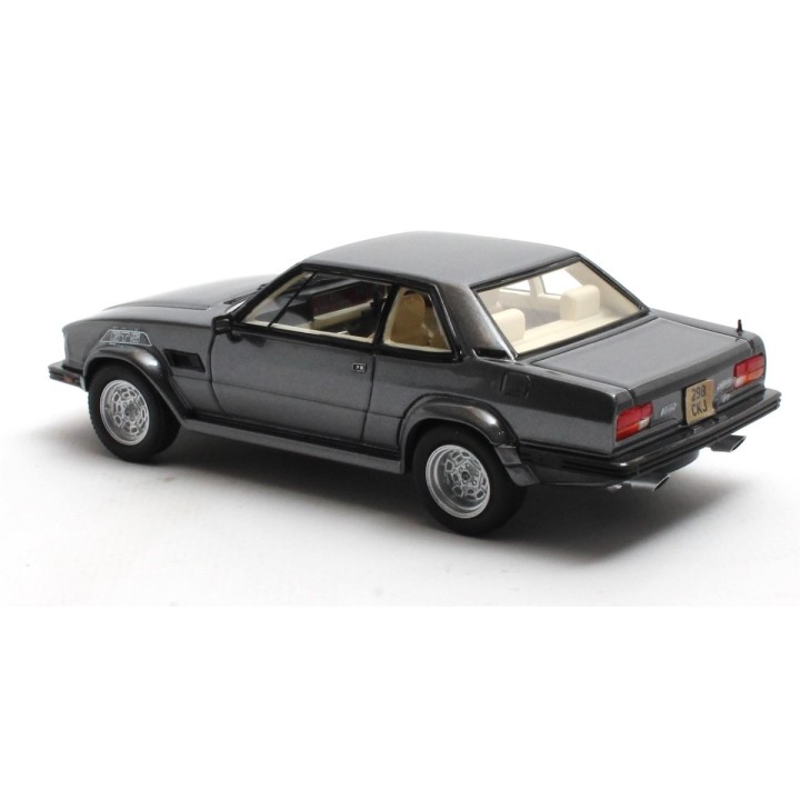 MATRIX MX40404-032 DeTomaso Longchamp GTS/E 1988
