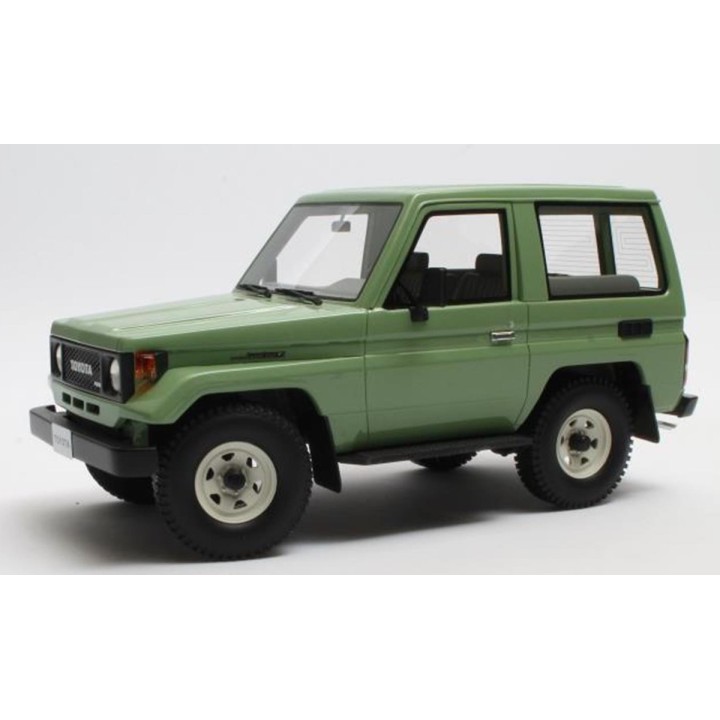 1/18 CULT CML067-2 Toyota Landcruiser BJ70 1984 - 1989
