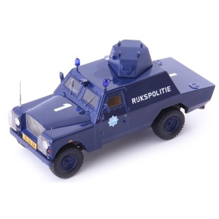 AUTOCULT 12018 Land Rover Mk3 Shorland Armoured Patrol Car 1973