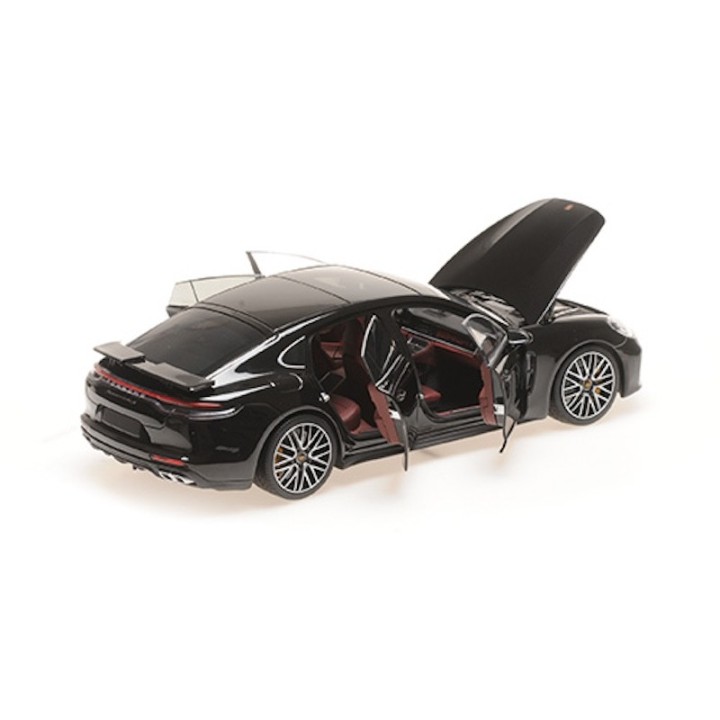 1/18 MINICHAMPS 113061076 Porsche Panamera Turbo S 2020