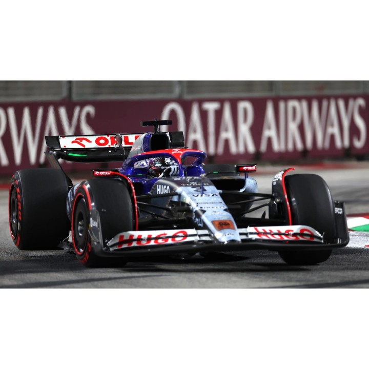 MINICHAMPS 417241803 RB VCARB 01 Ricciardo Singapour 2024 % MINICHAMPS 417241803 RB VCARB 01 Ricciardo Singapour 2024 %