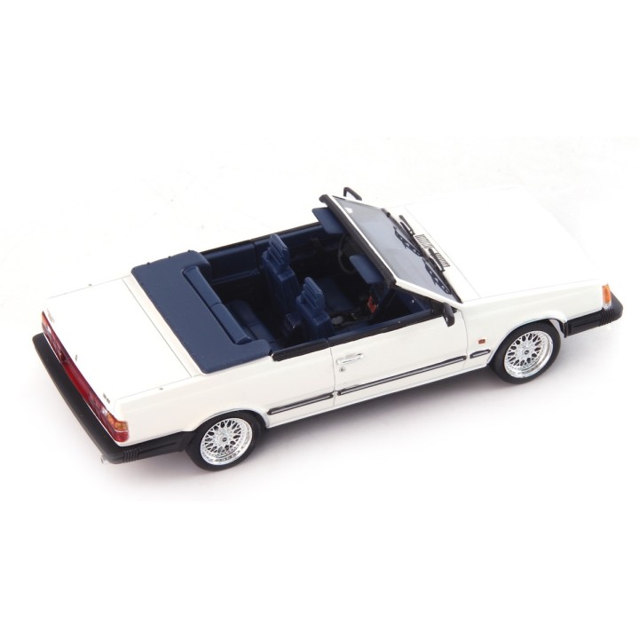 AVENUE 43 60134 Volvo 760 GLE Mellberg % AVENUE 43 60134 Volvo 760 GLE Mellberg %