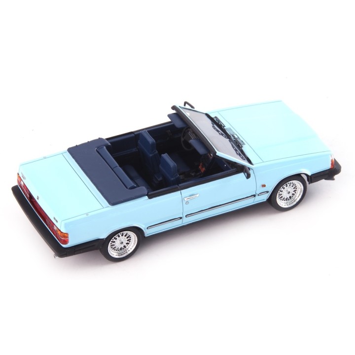 AVENUE 43 60135 Volvo 760 GLE Mellberg % AVENUE 43 60135 Volvo 760 GLE Mellberg %