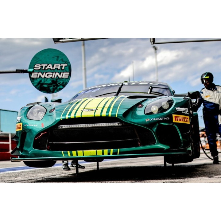 SPARK SB872 Aston Martin Vantage AMR GT3 EVO n°270 24H Spa 2025 % SPARK SB872 Aston Martin Vantage AMR GT3 EVO n°270 24H Spa 2025 %