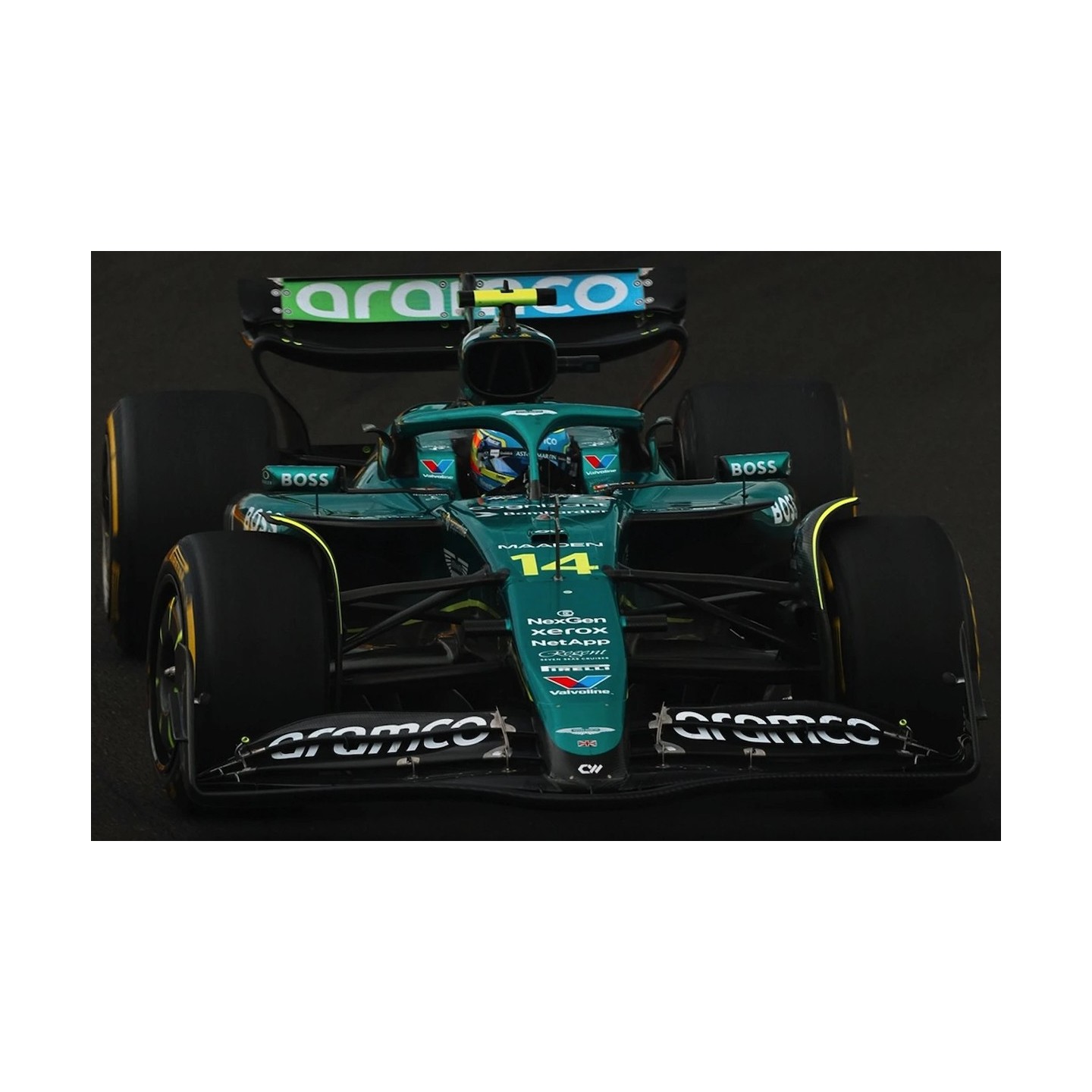 Spark 1:5 Fernando Alonso Aston Martin Aramco #14 Japan GP formule 1 2023 casque 5HF136 modèle