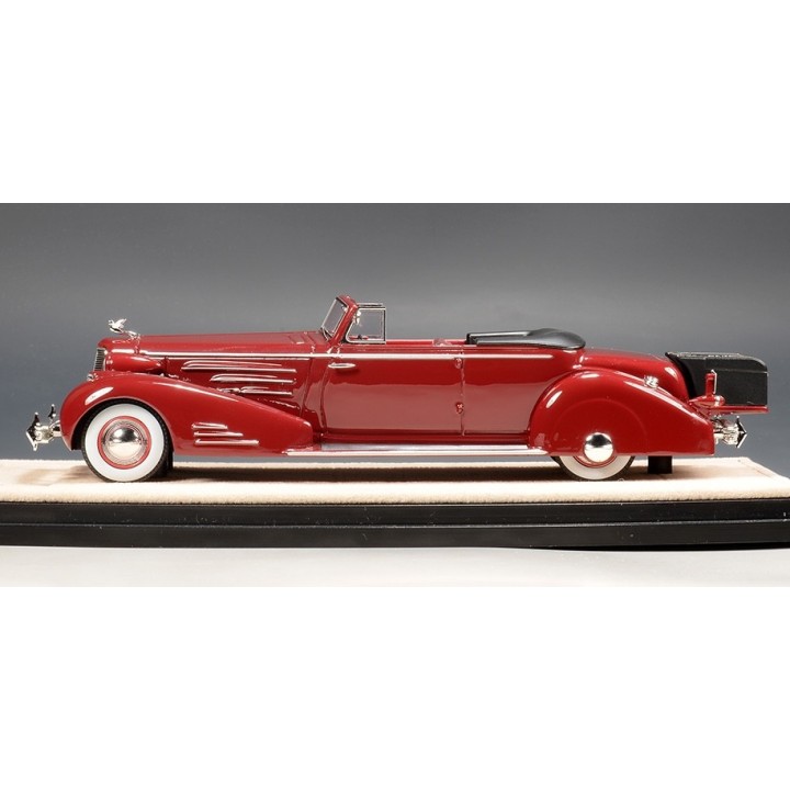 STAMP STM34805 Cadillac 452D V16 Victoria Convertible Coupe 1934 %