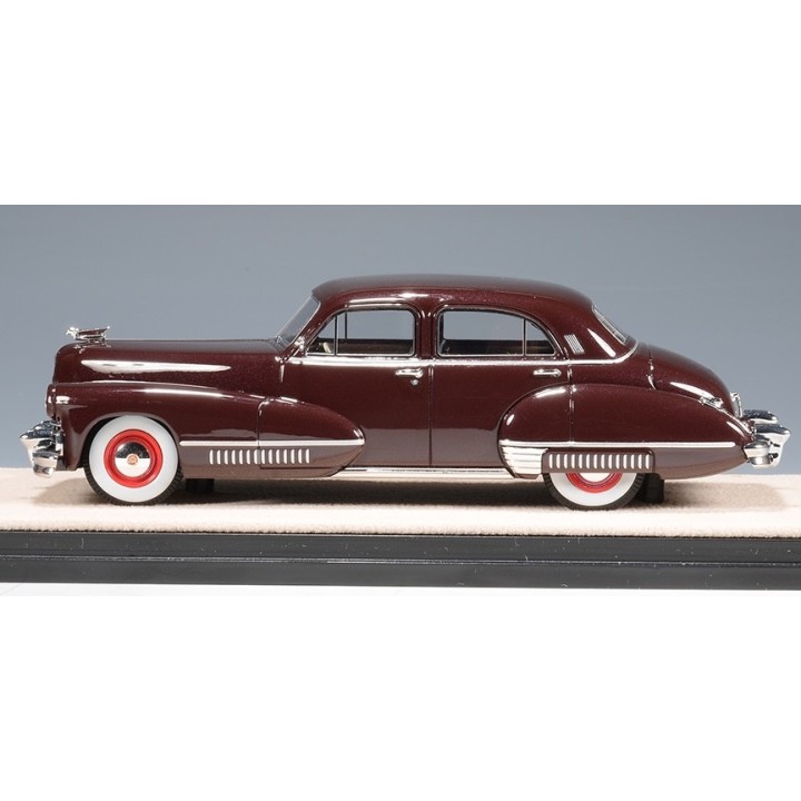 STAMP STM42212 Cadillac Sixty Special 1942 %