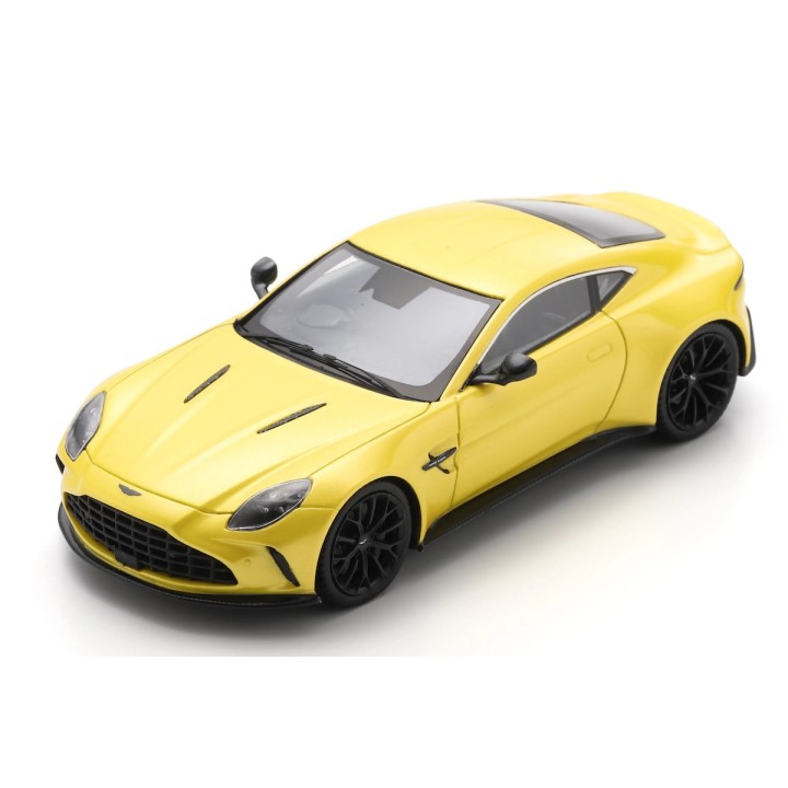 SPARK S7846 Aston Martin Vantage 2025 %