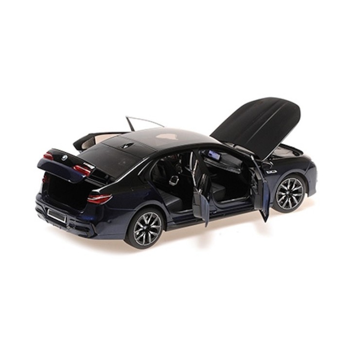 1/18 MINICHAMPS 110023701 BMW i7 M70 (G70) 2024 %