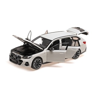 1:18 MINICHAMPS 110023601 BMW i5 M60 Touring 2024