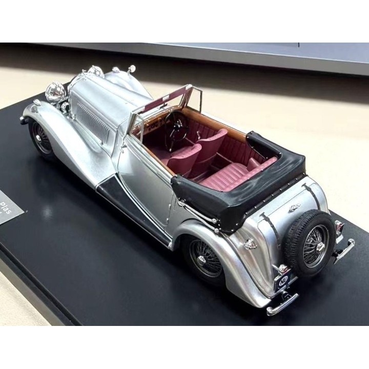 MATRIX MX50201-182 Bentley 4¼ Litre DHC Vanden Plas 1939 %