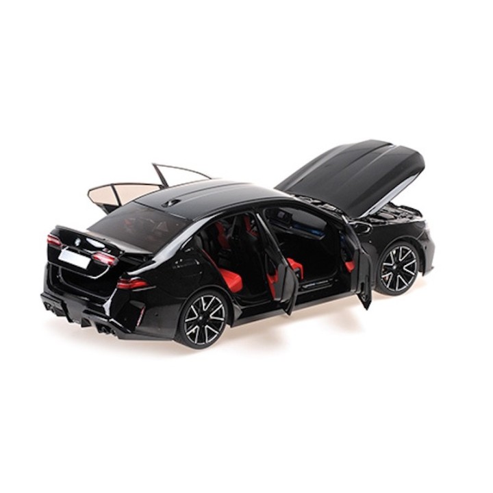 1:18 MINICHAMPS 110023801 BMW M5 2024