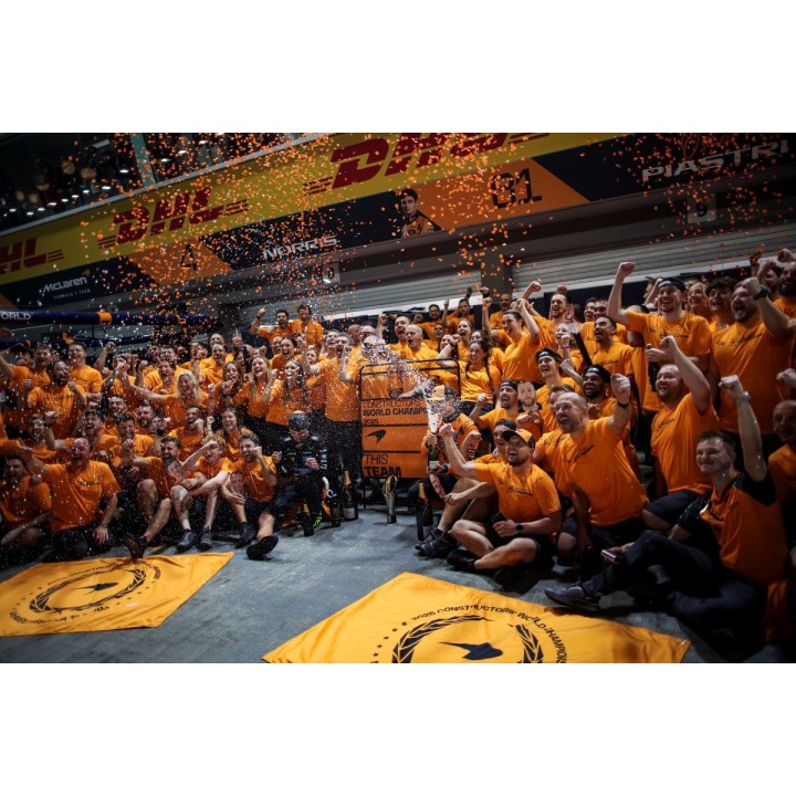 MINICHAMPS 572250481 Coffret McLaren MCL39 Norris / Piastri  Champion du monde Constructeurs 2025 %
